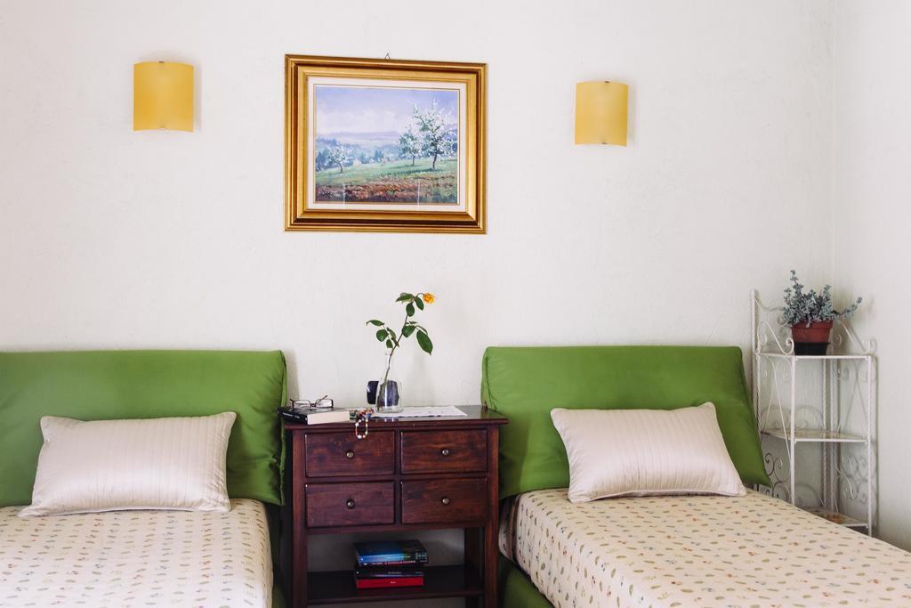 Il Grappolo Vacanze La Morra Zimmer foto