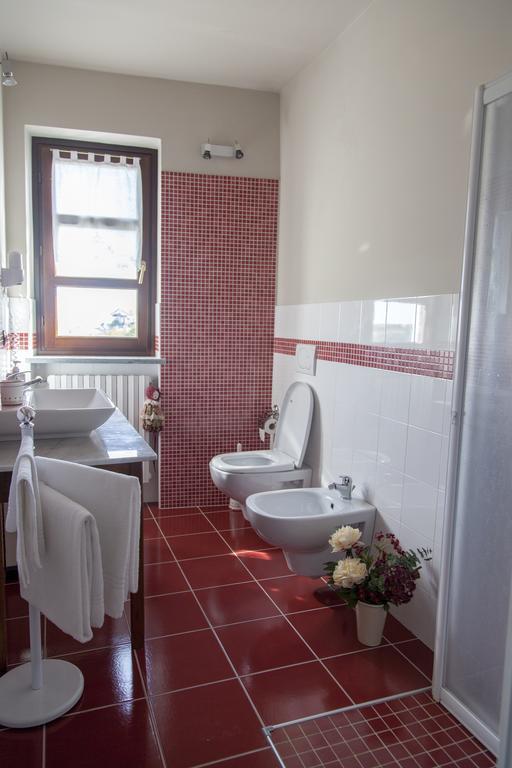 Il Grappolo Vacanze La Morra Zimmer foto