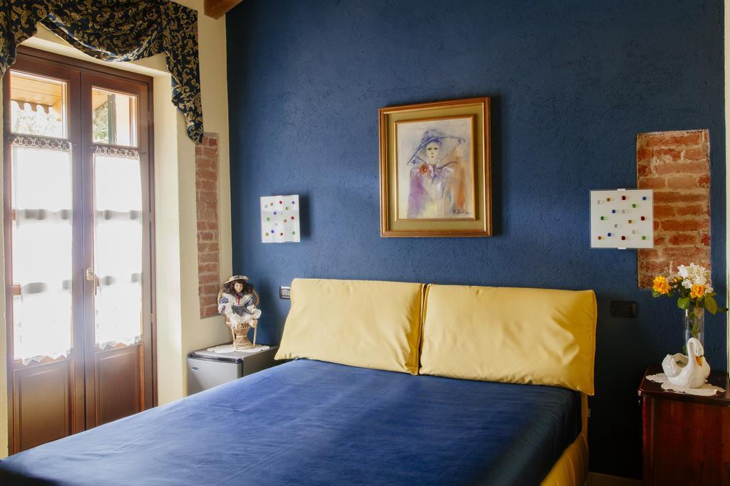Il Grappolo Vacanze La Morra Zimmer foto