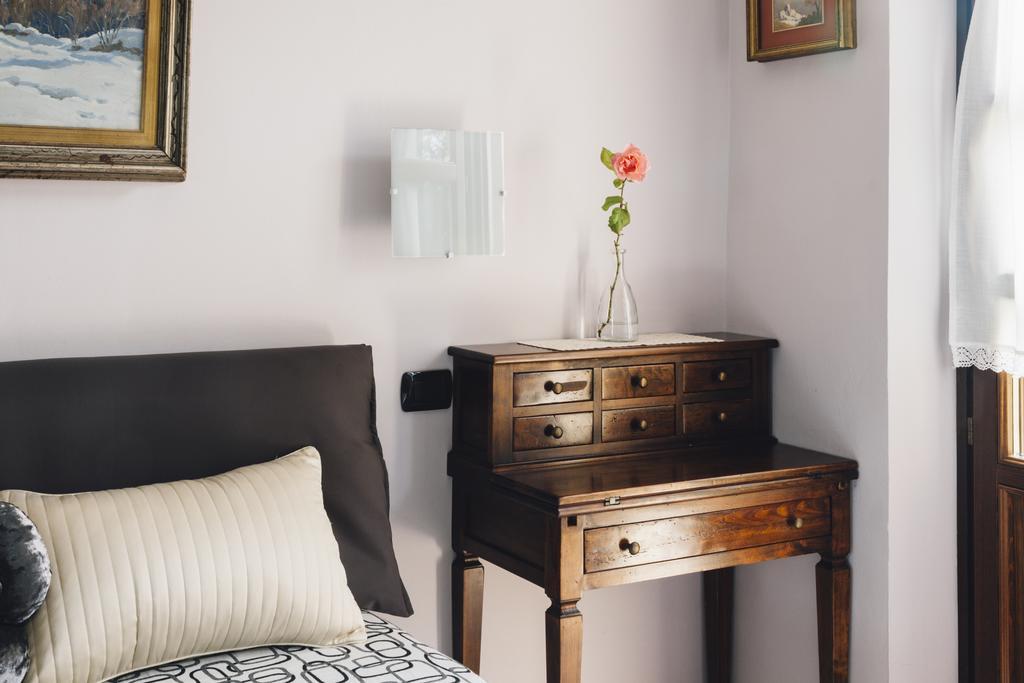 Il Grappolo Vacanze La Morra Zimmer foto