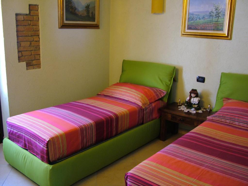Il Grappolo Vacanze La Morra Zimmer foto