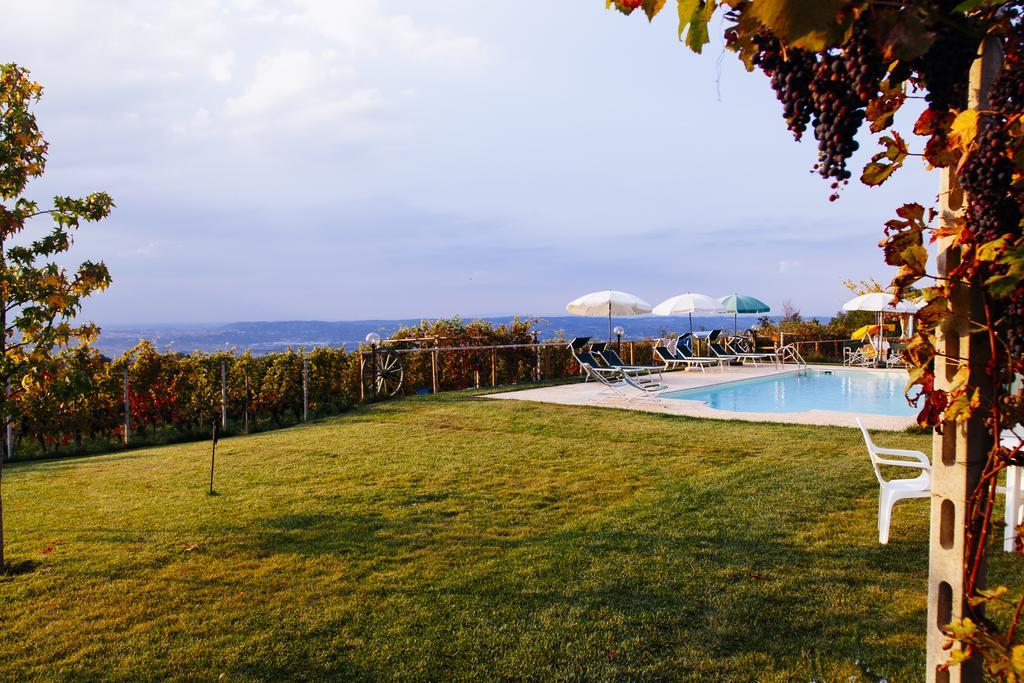 Il Grappolo Vacanze La Morra Exterior foto